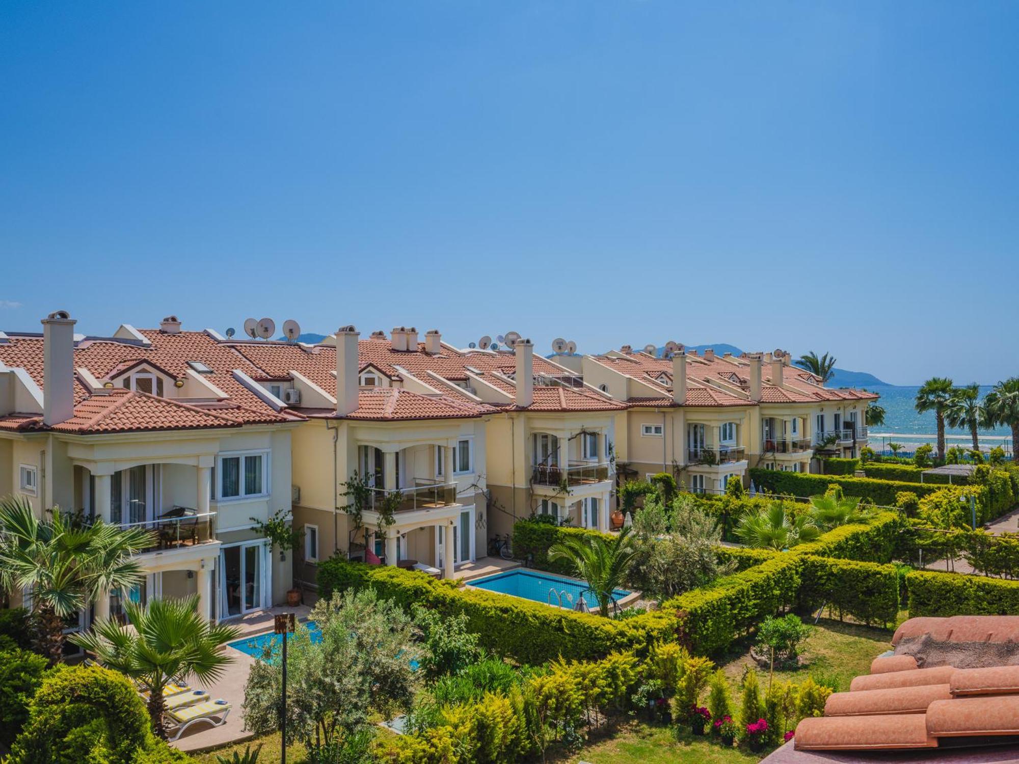 Sunset Beach Villas And Apartments Fethiye Esterno foto